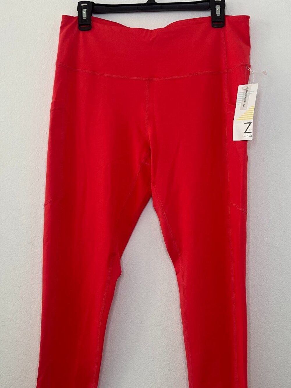 Z By Zella The Daily Z-Tek High Rise Crop Leggings Size L Red Hibiscus NWT
